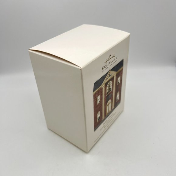 Hallmark Keepsake PUBLIC LIBRARY Ornament Special Edition 2012 New In Box - Picture 3 of 7